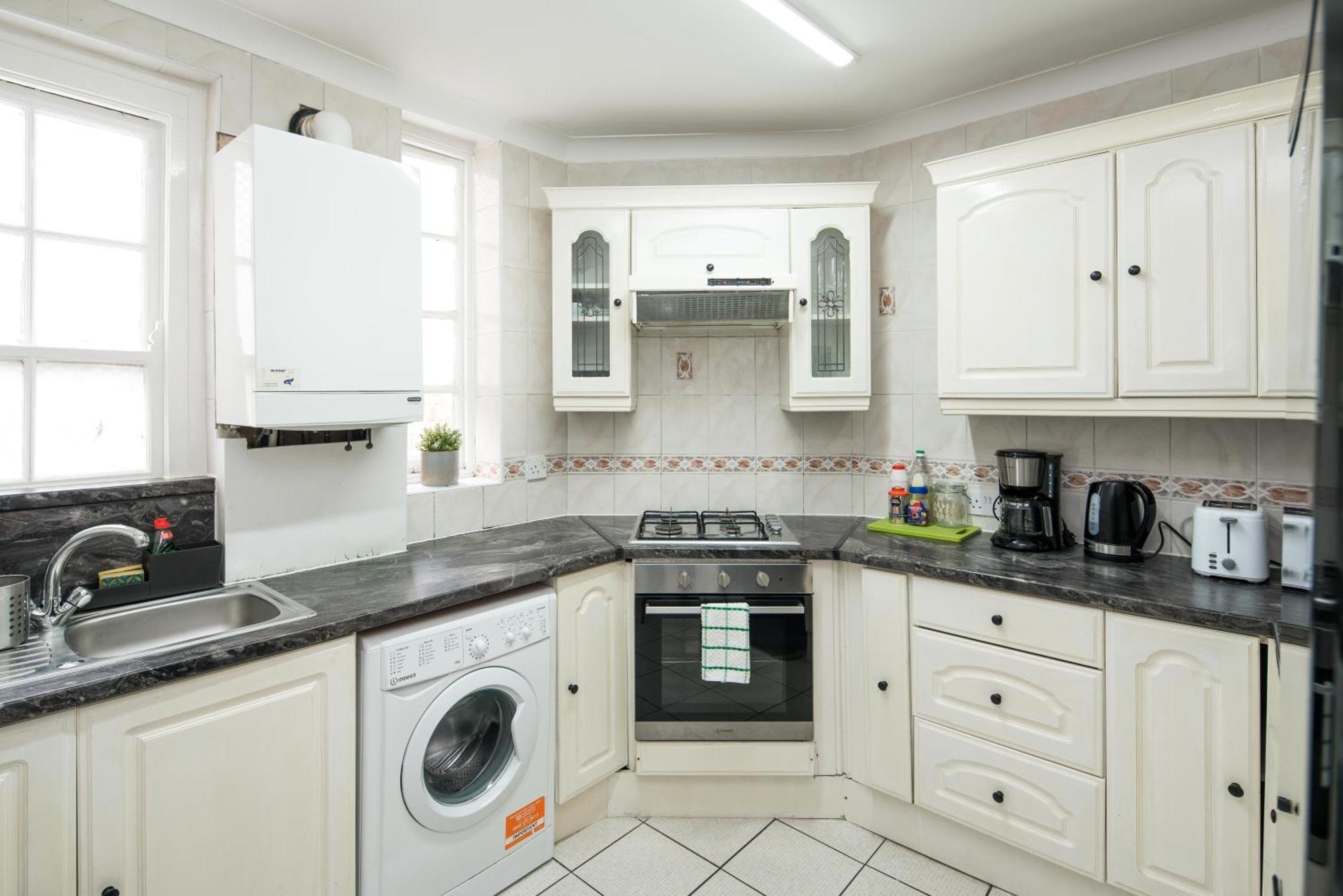Pensiune Private Double Shared Bathroom Near Centre *