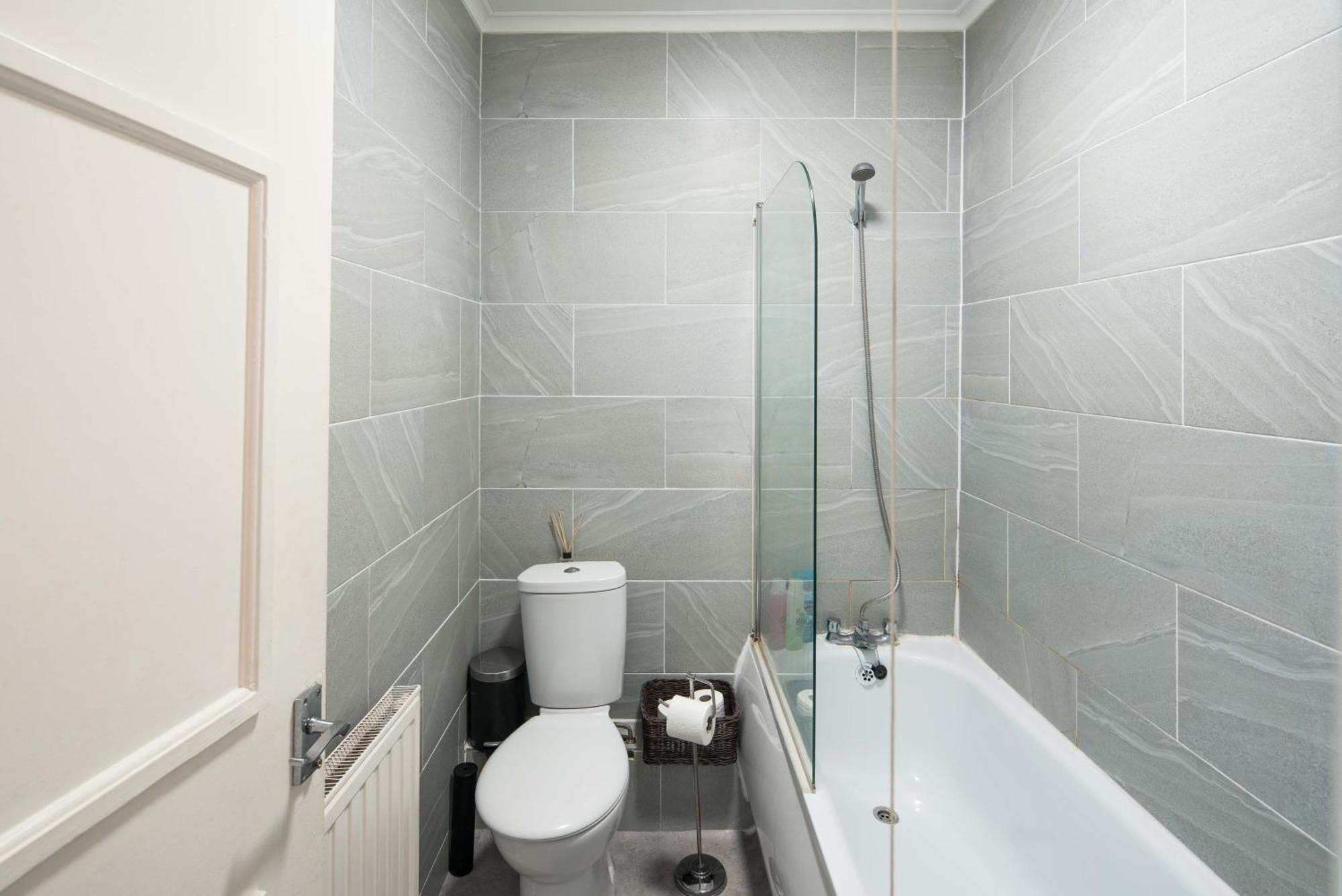 Pensiune Private Double Shared Bathroom Near Centre